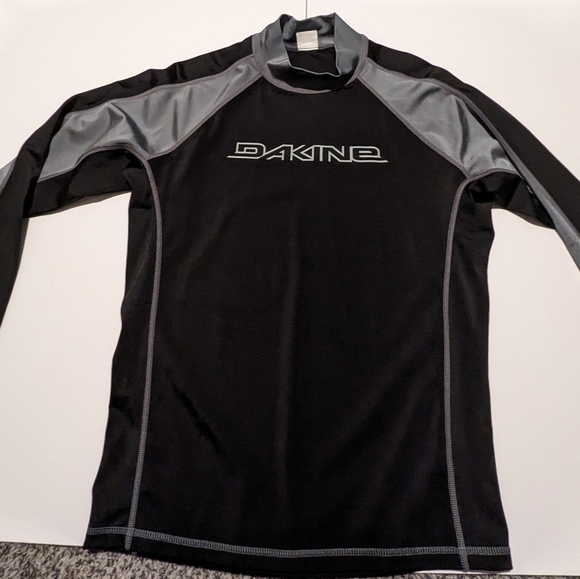 Dakine Other - Dakine Black and Gray Long-Sleeve Performance Rash Guard